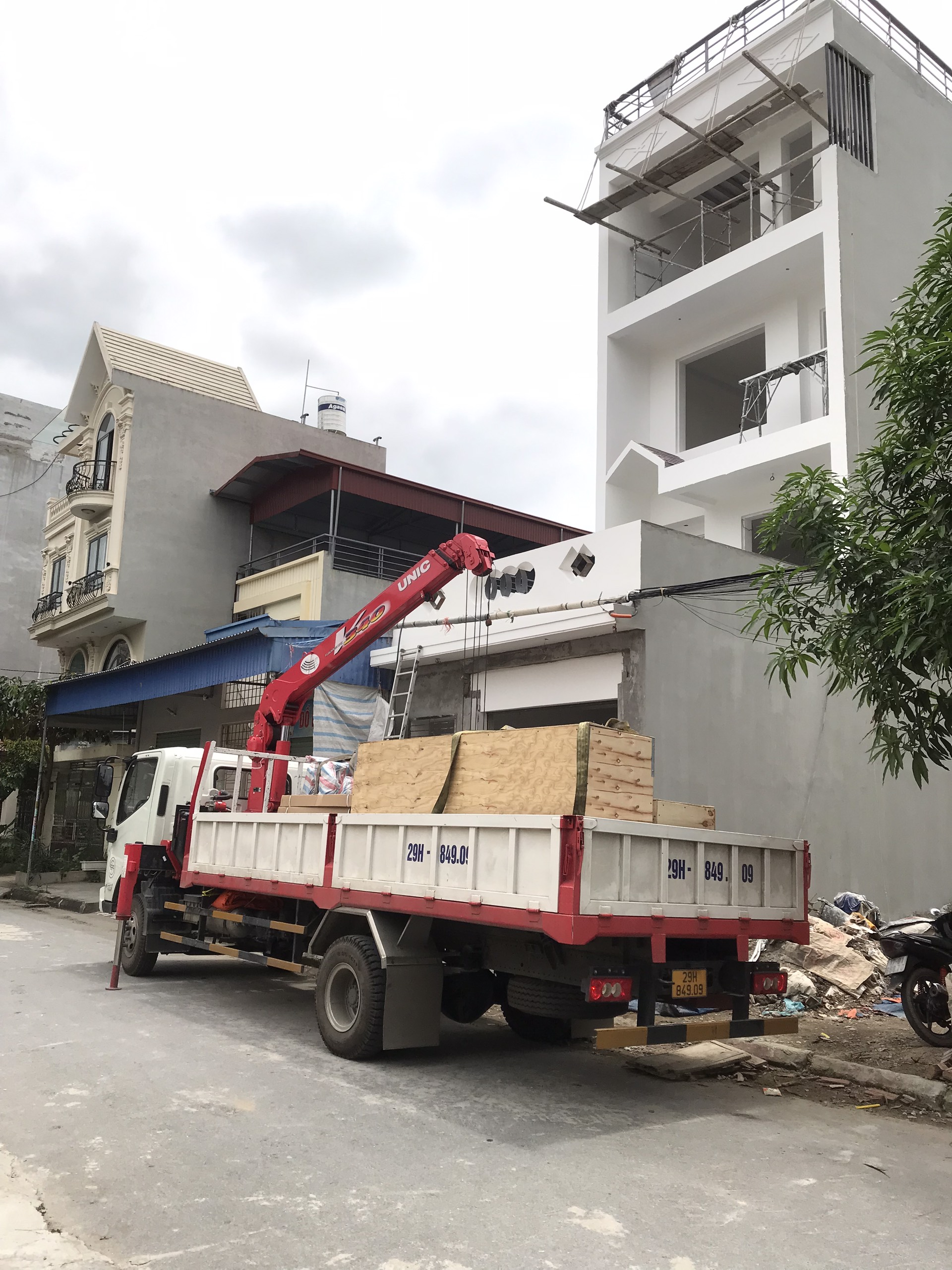 Vận chuyển linh kiện thang máy về công trình tại An Đồng,An Dương, Hải Phòng